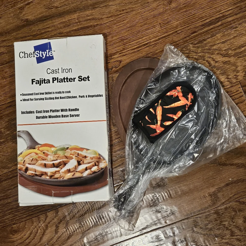 Chef Style Cast Iron Fajita Platter Set - 3 Piece, New In Box